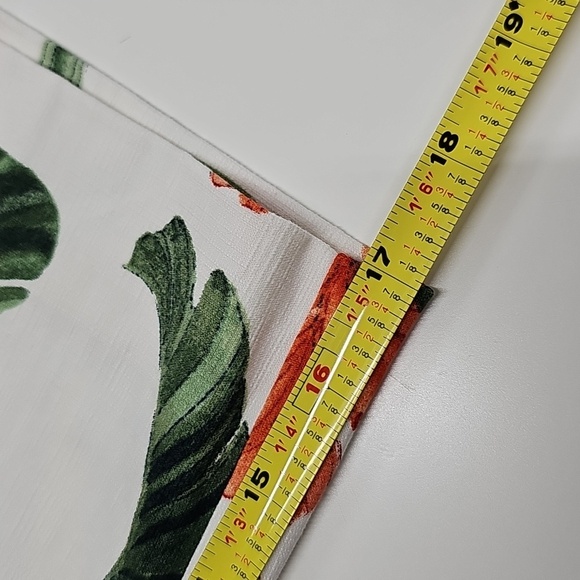 CHICO'S The So Slimming® 180 Brigitte Orchid Print Capris, NEW, Sz 4 - Picture 9 of 11